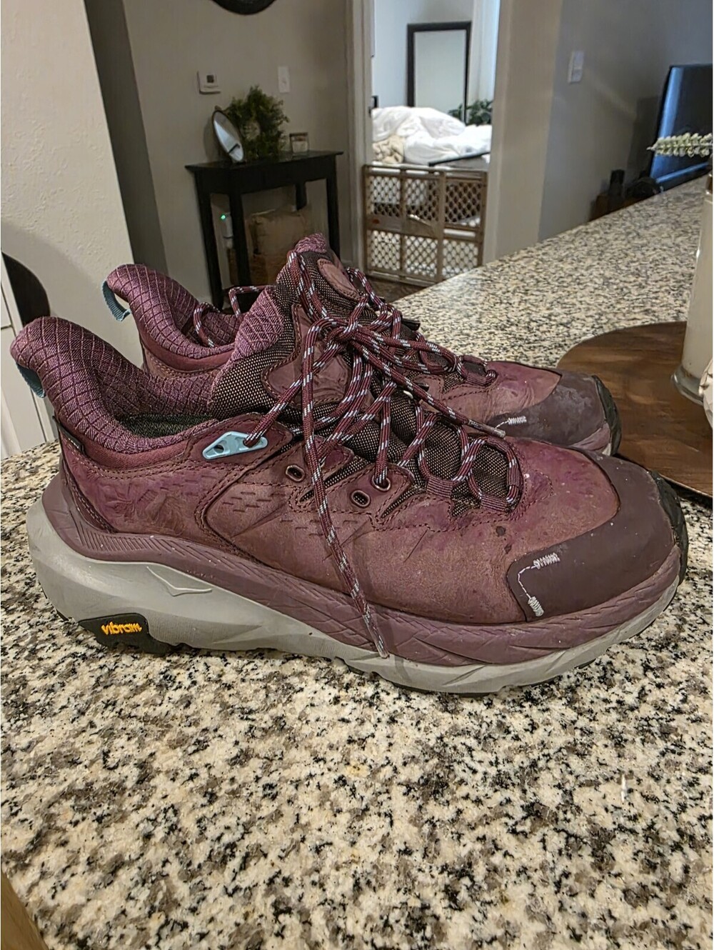 HOKA Women's Kaha 2 Low GTX Hiking Shoes Size 8.5 B Grape Wine Vibram Waterproof